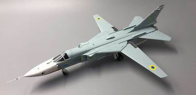 1/72 Su-24MR ウクライナ空軍 Yellow 15[Calibre Wings]【送料無料