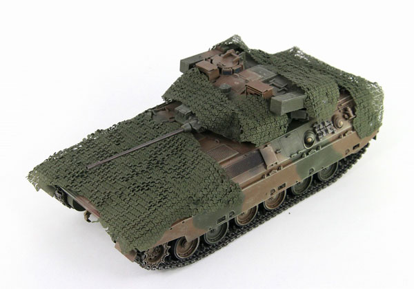 1/35 グランドアーマーシリーズ 陸上自衛隊 89式装甲戦闘車 カモフラージュネット付き プラモデル