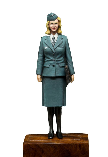 1/35 WW2ドイツ空軍女性通信補助員[パッションモデルズ]《在庫切れ》
