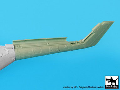 1/48 ウェストランドリンクス AH-7 尾部 (エアフィックス用)[ブラックドッグ]《在庫切れ》
