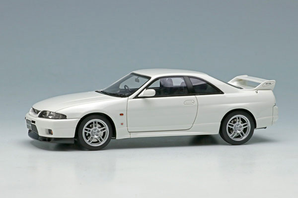 エブロ製 スカイライン GT-R (R33) Vスペック 1995年 1/43