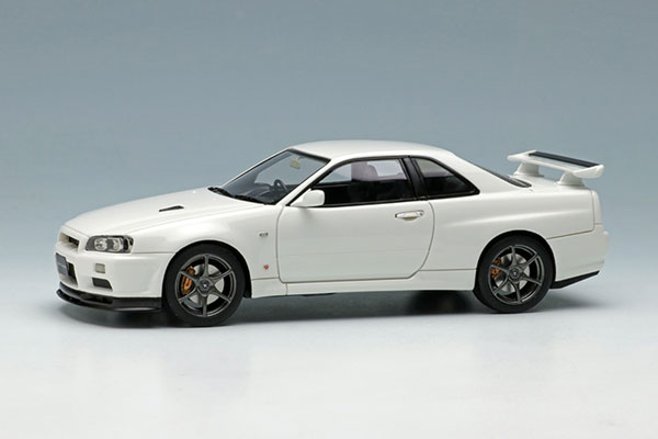 1/43 日産 スカイラインGT-R (BNR34) V-spec II Nur 2002 ホワイト