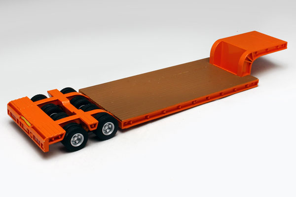 1/50 16輪 中低床重量物運搬用トレーラ(内宮運輸オレンジ)[ケン