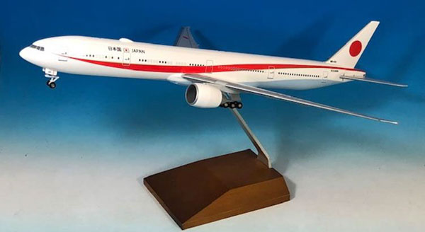 デスクトップモデル 1/200 日本政府専用機(木製スタンド) 80-1111 777