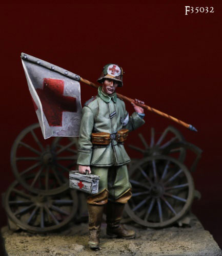 1/35 WWI 独 ドイツ帝国陸軍 赤十字旗を抱える衛生兵[ダリウス