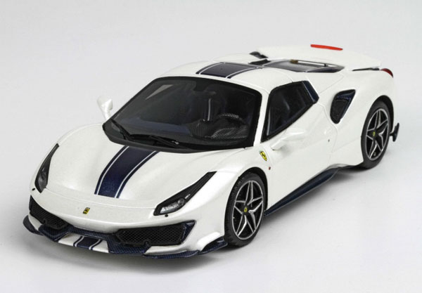 ミニカー B.B.R Ferrari 488 Pista 1/43 BBRC202BCST1 1/43 Ferrari 488 Pista Blu Capri Red Leather Base