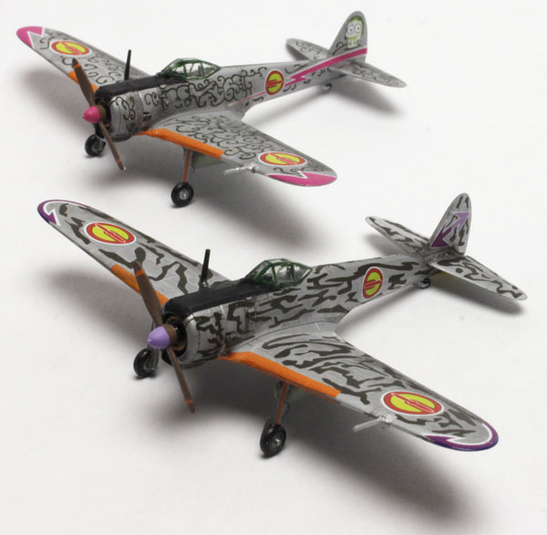 1/144 荒野のコトブキ飛行隊 隼一型 ケイト機＆チカ機 仕様 プラモデル