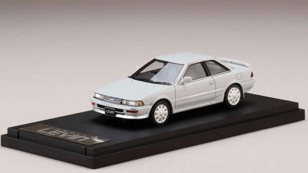 1/43 トヨタ カローラ レビン GT APEX (AE92) スーパーホワイトII