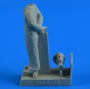 1/35 WW.II ドイツ海軍兵14 (特殊潜航艇、魚雷艇用)[エアロボーナス]《在庫切れ》