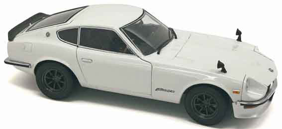 KYOSHOオリジナル 1/18 日産 フェアレディ Z-L (S30) (ホワイトパール