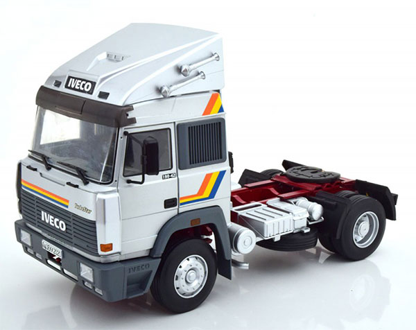 ≪超目玉★12月≫ 1/18 Iveco Turbo Star 1988 silver[ROAD KINGS]【送料無料 建設車両、作業車