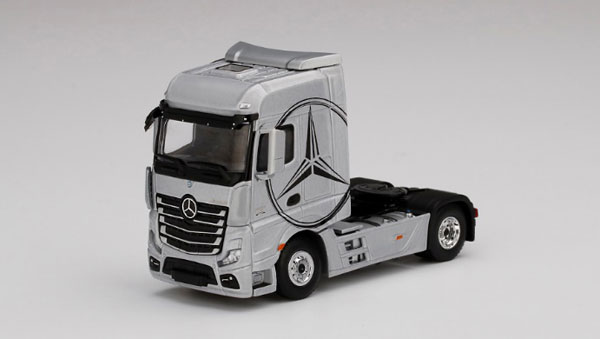 1/64 メルセデス ベンツ アクトロス シルバー/ブラックメルセデスロゴ 