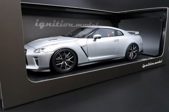 1/18 NISSAN GT-R (R35) Premium Edition Ultimate Metal Silver[イグニッションモデル ]【送料無料】《在庫切れ》