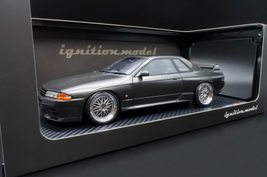 1/18 Nissan Skyline GT-R NISMO (BNR32) Gun Metallic[イグニッション