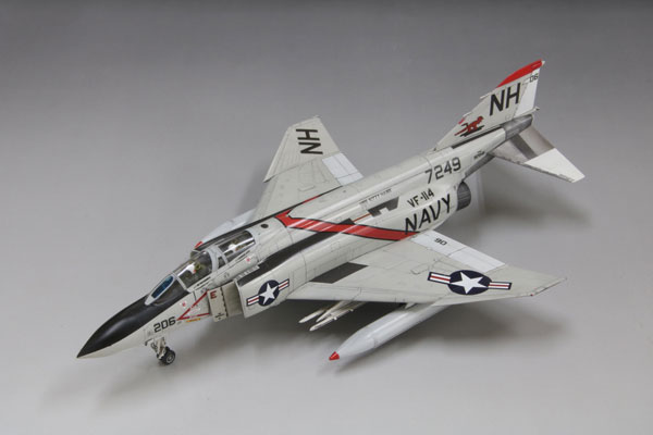 1/72 アメリカ海軍 F-4J 戦闘機 [初回限定特装版] プラモデル[ファインモールド]《在庫切れ》