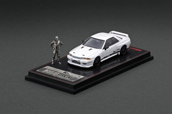1/64 TOP SECRET GT-R (VR32) White With Mr.Nagata ※メタル 1/64 TOP SECRET GT-R (VR32) White With Mr.Nagata ※メタル