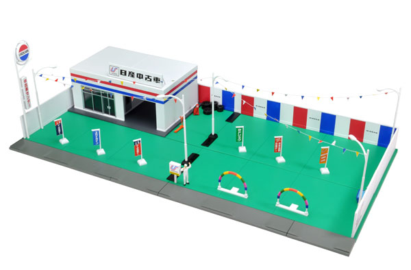 トミカラマヴィンテージ04d 中古車店(日産中古車)[トミーテック]《在庫切れ》