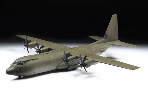 1/72 C-130J-30 軍用輸送機 プラモデル[ズベズダ]《在庫切れ》