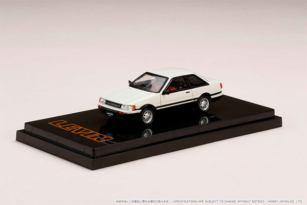 1/64 トヨタ カローラ レビン GT APEX 2ドア (AE86) ホワイト
