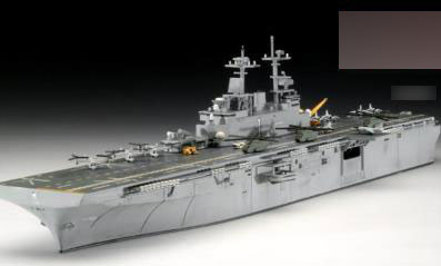 1/700 USS ワスプ級強襲揚陸艦 プラモデル[ドイツレベル]《在庫切れ》
