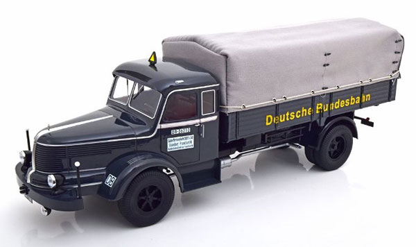 1/18 クルップ　タイタン 1/18 Krupp Titan SWL 80 Canvas Top 1950-1954 Deutsche