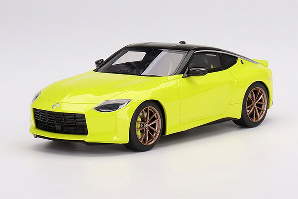 1/18 Nissan フェアレディ Z プロトスペック 2023 イカズチイエロー(右