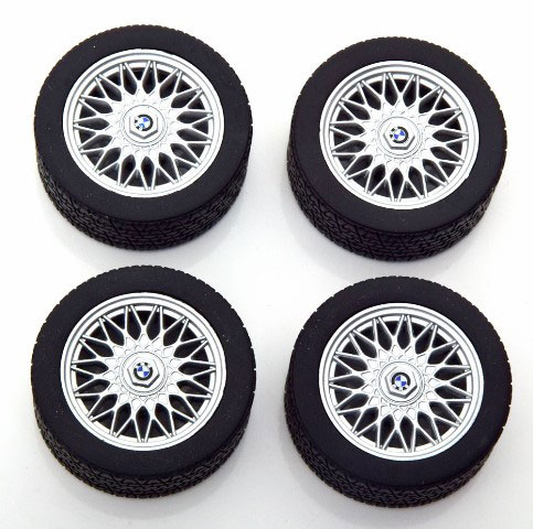 1/18 BMW E30 wheels and tyres set 18” black/silver[KKスケール]《在庫切れ》