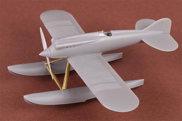 1/72 マッキ M.39 「1926年 シュナイダー・トロフィー 優勝機」 レジンキット