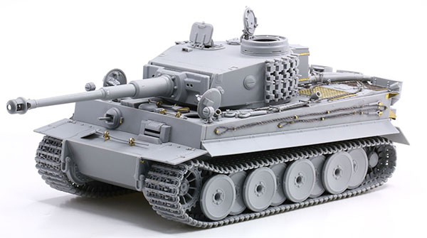 1/35 WW.II ドイツ軍 ティーガーI 初期生産型 ヴィットマン・ティーガー マジックトラック付属 プラモデル[ドラゴンモデル]《在庫切れ》