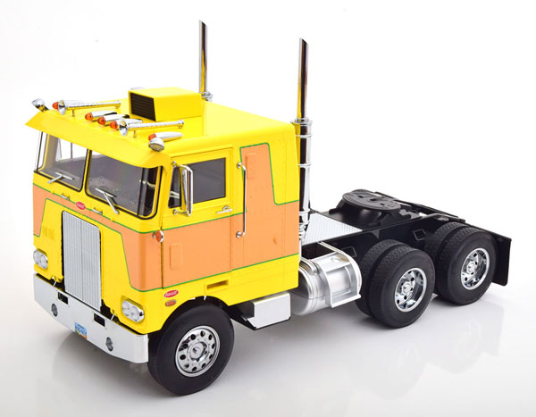 1/18 Peterbilt 352 Pacemaker 1977-1979 yellow/brown[ROAD KINGS