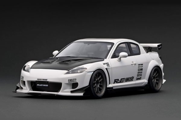 1/18 Mazda RX-8 (SE3P) RE Amemiya White[イグニッションモデル]