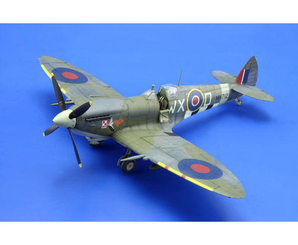 1/48 スピットファイア Mk.IXc 後期型 プロフィパック