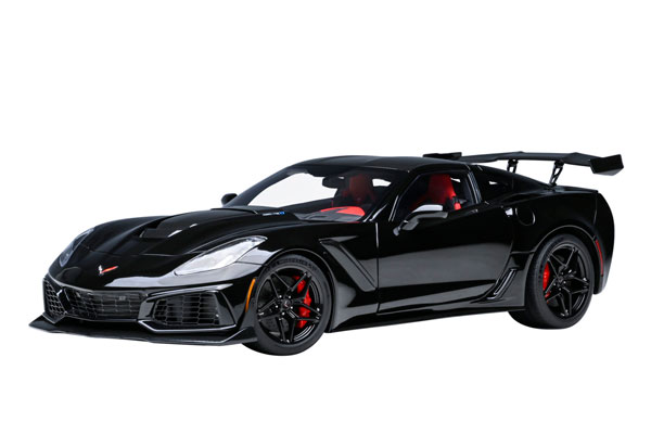 1/18 シボレー コルベット (C7) ZR1 (ブラック)[オートアート]【送料無料】《在庫切れ》