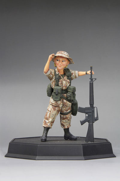 ワールドファイターコレクション 1/12 アメリカ陸軍女性兵士(湾岸戦争) サンディ ＆ コルトM16A2[ファインモールド]