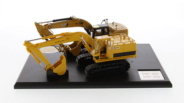 1/50 キャタピラー CAT 323 ＆ CAT 225 油圧ショベル エボリューションセット[Diecast Masters ]【送料無料】《０６月仮予約》