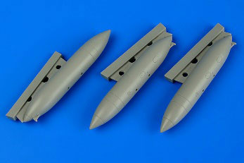 1/72 F/A-18A/C 増槽 (3個入り)（再販）[エアロボーナス]《在庫切れ》