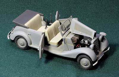 1/35 独・軍用乗用車170V・4ドアタイプ1937-40 プラモデル（再販