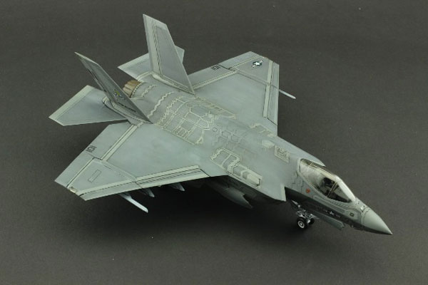 1/72 ロッキード・マーチン F-35C ライトニングII プラモデル（再販）[オレンジホビー]《０９月予約》