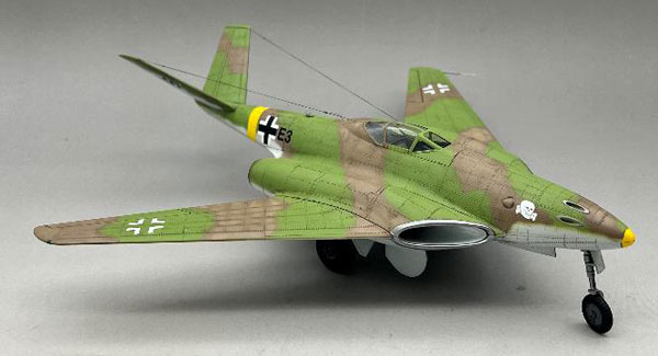 1/48 ドイツ Me262 HGIII 「V字尾翼」 プラモデル[アミュージングホビー]《０９月予約》