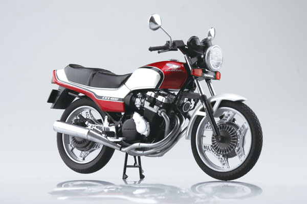 1/12 完成品バイク Honda CBX400F パール/キャンディレッド[スカイネット]