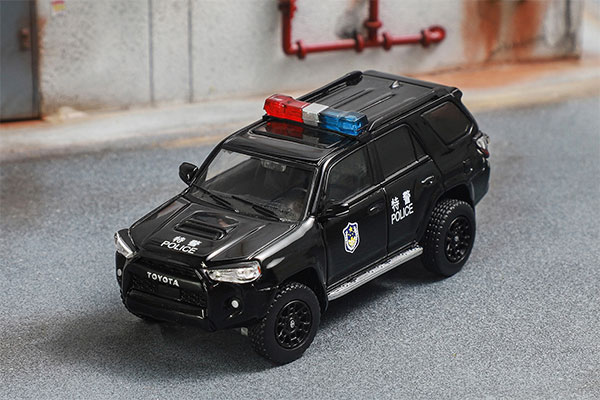 1/64 トヨタ 4 Runner TRD Pro 2022 (LHD) China SWAT ブラック[ゲインコーププロダクツ]