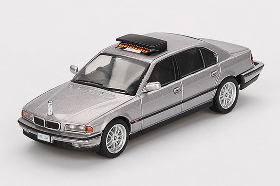 1/64 BMW 750IL「トゥモロー・ネバー・ダイ」(1998)日本限定パッケージ[MINI GT]