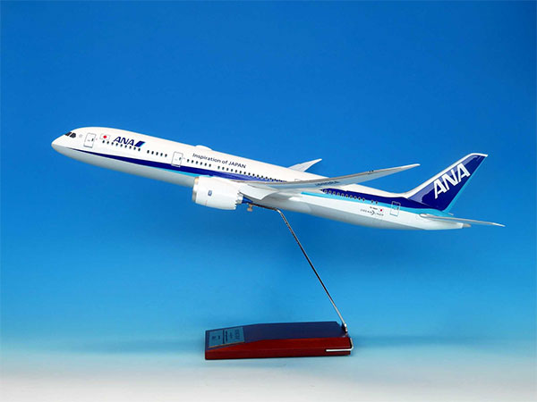 1/100 BOEING 787-9JA922A (RRエンジンロゴ WiFiレドームつき 木製台座プレート付)[全日空商事] 同梱不可