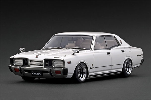 1/18 Nissan Cedric Brougham (330) White[イグニッションモデル]