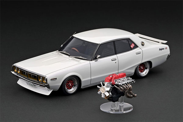 1/18 Nissan Skyline 2000 GT-X (GC110) Pearl White With Engine 