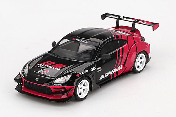 1/64 Toyota GR86 HKS Type R ADVAN 東京オートサロン 2022(右ハンドル)[MINI GT]