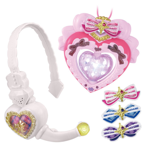 プリキュア アイドルハートブローチ　インカムセット 未開封 キミとアイドルプリキュア♪ アイドルハートブローチ＆アイドルハート