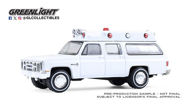 1/64 1983 Chevrolet Suburban K20 Custom Deluxe Ambulance - Plain White[グリーンライト]