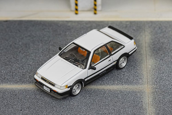1/64 Toyota Corolla LEVIN ホワイト[ダイキャストチーム]《発売済・在庫品》