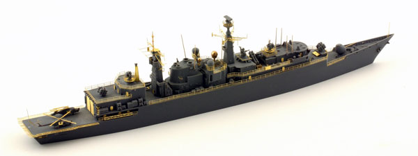 1/700 HMS チャタム (F87) 洋上モデル プラモデル[オレンジ 1/700 HMS チャタム (F87) 洋上モデル プラモデル[オレンジ